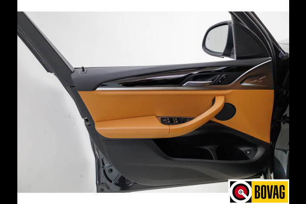 BMW X3 xDrive30e 293 PK | LCI FACELIFT | Elec. trekhaak | Panoramadak | Stoel- & stuurverwarming | Elec. klep, Navigatie, App. connect