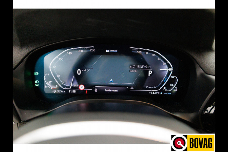 BMW X3 xDrive30e 293 PK | LCI FACELIFT | Elec. trekhaak | Panoramadak | Stoel- & stuurverwarming | Elec. klep, Navigatie, App. connect