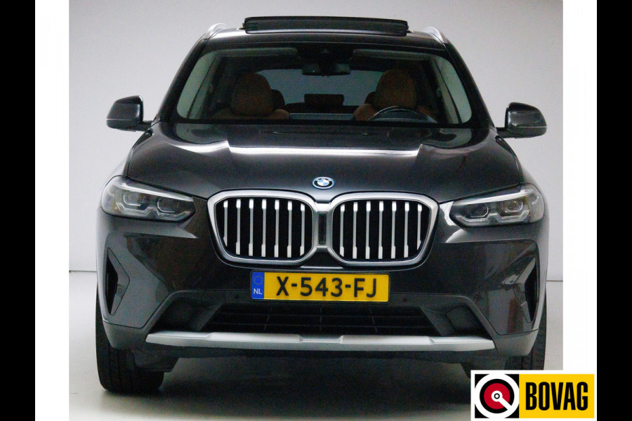 BMW X3 xDrive30e 293 PK | LCI FACELIFT | Elec. trekhaak | Panoramadak | Stoel- & stuurverwarming | Elec. klep, Navigatie, App. connect