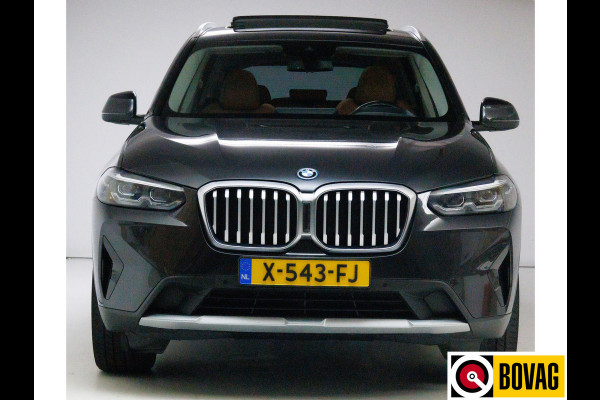 BMW X3 xDrive30e 293 PK | LCI FACELIFT | Elec. trekhaak | Panoramadak | Stoel- & stuurverwarming | Elec. klep, Navigatie, App. connect