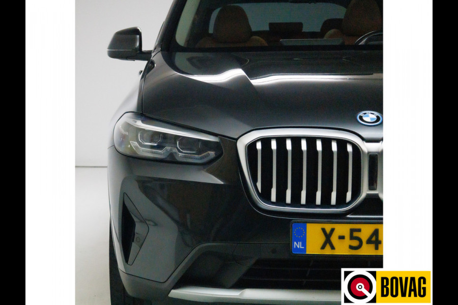 BMW X3 xDrive30e 293 PK | LCI FACELIFT | Elec. trekhaak | Panoramadak | Stoel- & stuurverwarming | Elec. klep, Navigatie, App. connect