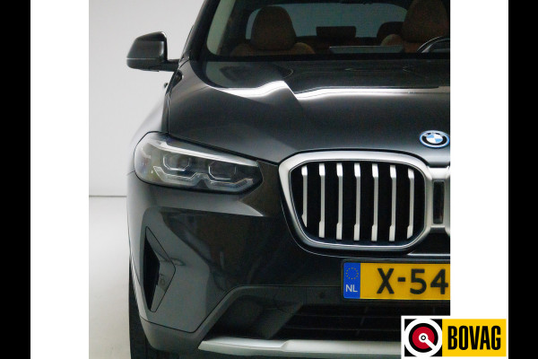 BMW X3 xDrive30e 293 PK | LCI FACELIFT | Elec. trekhaak | Panoramadak | Stoel- & stuurverwarming | Elec. klep, Navigatie, App. connect