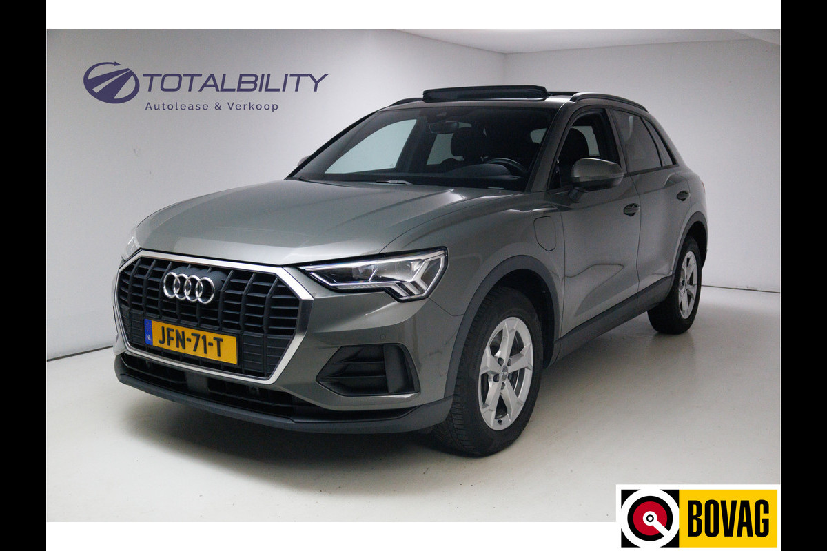 Audi Q3 45 TFSI e S edition 245 PK | S-Line interieur | Panoramadak | Navigatie | App. connect | Elec. achterklep, Stoelverwarming