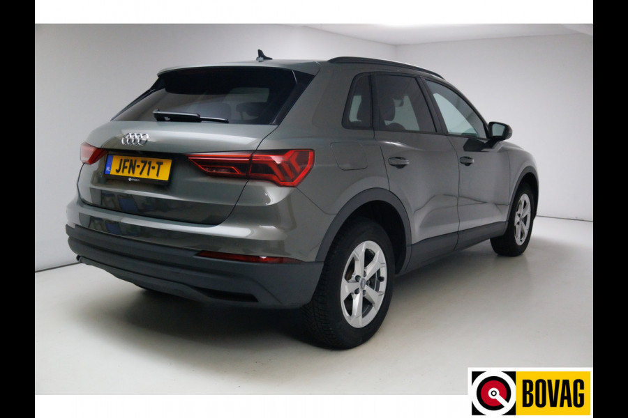 Audi Q3 45 TFSI e S edition 245 PK | S-Line interieur | Panoramadak | Navigatie | App. connect | Elec. achterklep, Stoelverwarming