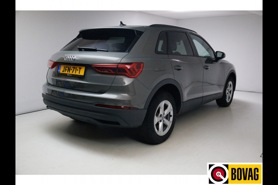 Audi Q3 45 TFSI e S edition 245 PK | S-Line interieur | Panoramadak | Navigatie | App. connect | Elec. achterklep, Stoelverwarming