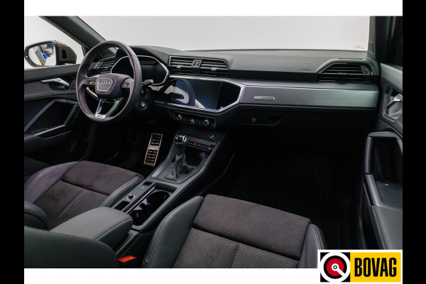 Audi Q3 45 TFSI e S edition 245 PK | S-Line interieur | Panoramadak | Navigatie | App. connect | Elec. achterklep, Stoelverwarming