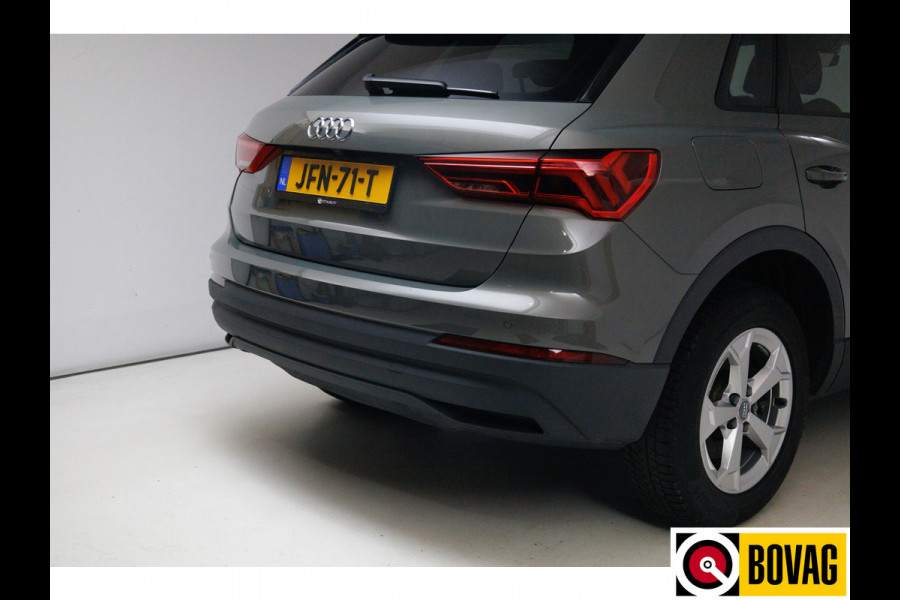 Audi Q3 45 TFSI e S edition 245 PK | S-Line interieur | Panoramadak | Navigatie | App. connect | Elec. achterklep, Stoelverwarming