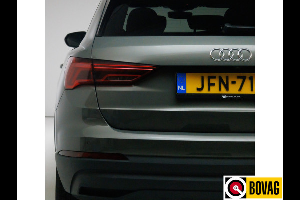 Audi Q3 45 TFSI e S edition 245 PK | S-Line interieur | Panoramadak | Navigatie | App. connect | Elec. achterklep, Stoelverwarming