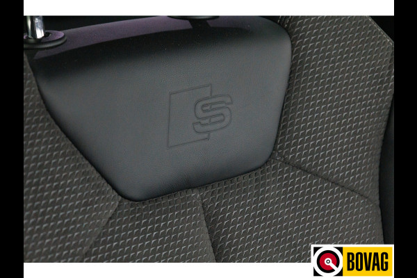 Audi Q3 45 TFSI e S edition 245 PK | S-Line interieur | Panoramadak | Navigatie | App. connect | Elec. achterklep, Stoelverwarming