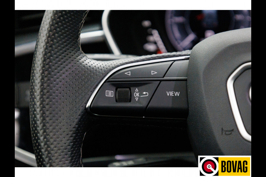 Audi Q3 45 TFSI e S edition 245 PK | S-Line interieur | Panoramadak | Navigatie | App. connect | Elec. achterklep, Stoelverwarming