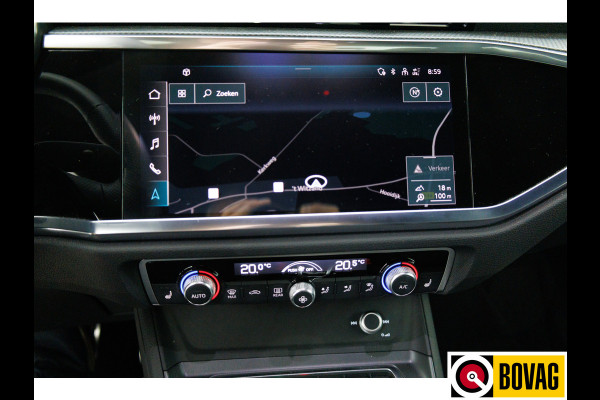 Audi Q3 45 TFSI e S edition 245 PK | S-Line interieur | Panoramadak | Navigatie | App. connect | Elec. achterklep, Stoelverwarming
