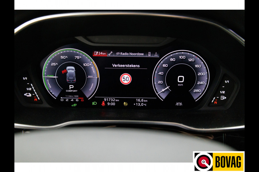 Audi Q3 45 TFSI e S edition 245 PK | S-Line interieur | Panoramadak | Navigatie | App. connect | Elec. achterklep, Stoelverwarming