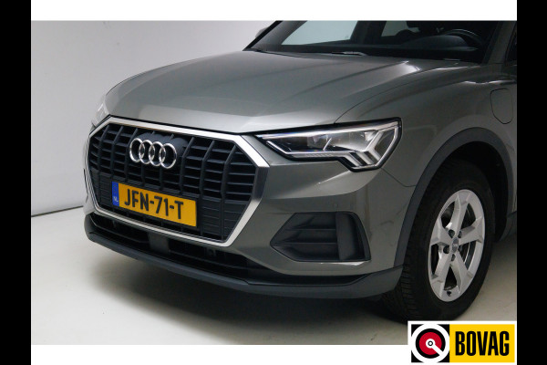 Audi Q3 45 TFSI e S edition 245 PK | S-Line interieur | Panoramadak | Navigatie | App. connect | Elec. achterklep, Stoelverwarming