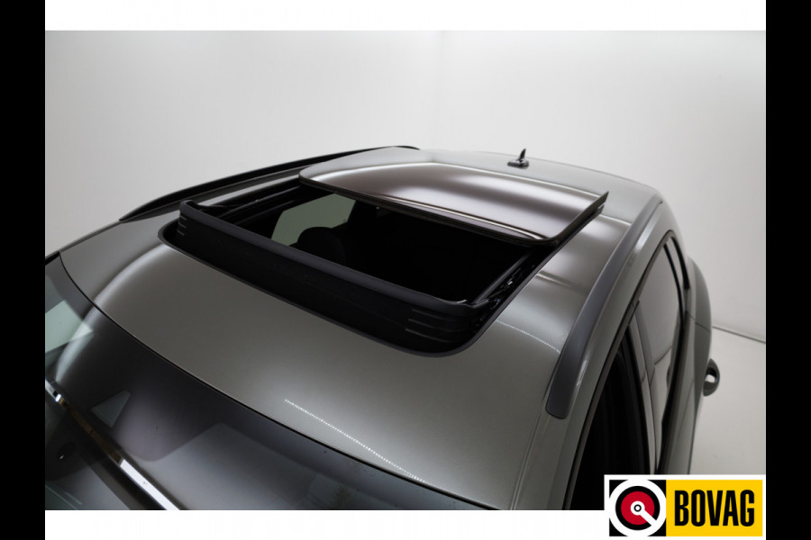 Audi Q3 45 TFSI e S edition 245 PK | S-Line interieur | Panoramadak | Navigatie | App. connect | Elec. achterklep, Stoelverwarming