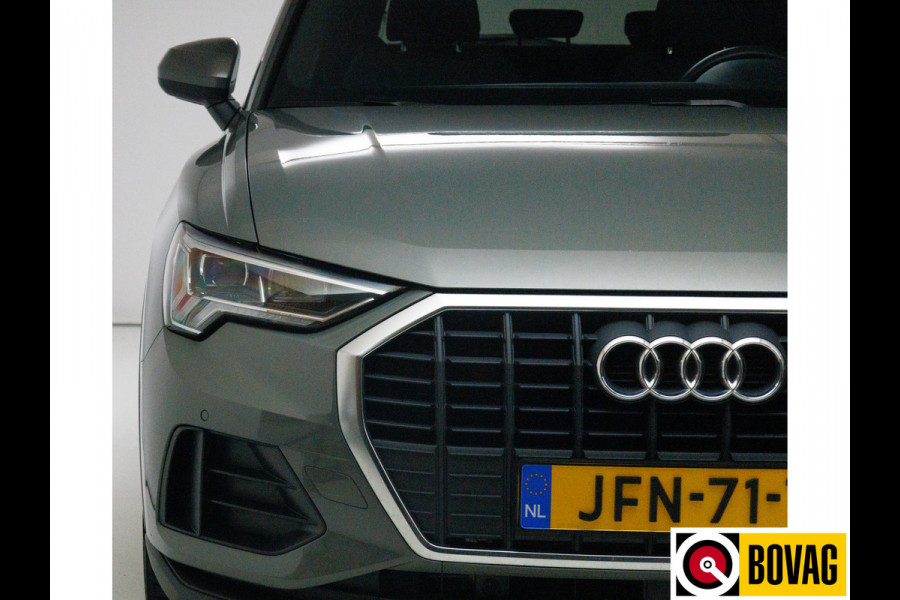 Audi Q3 45 TFSI e S edition 245 PK | S-Line interieur | Panoramadak | Navigatie | App. connect | Elec. achterklep, Stoelverwarming