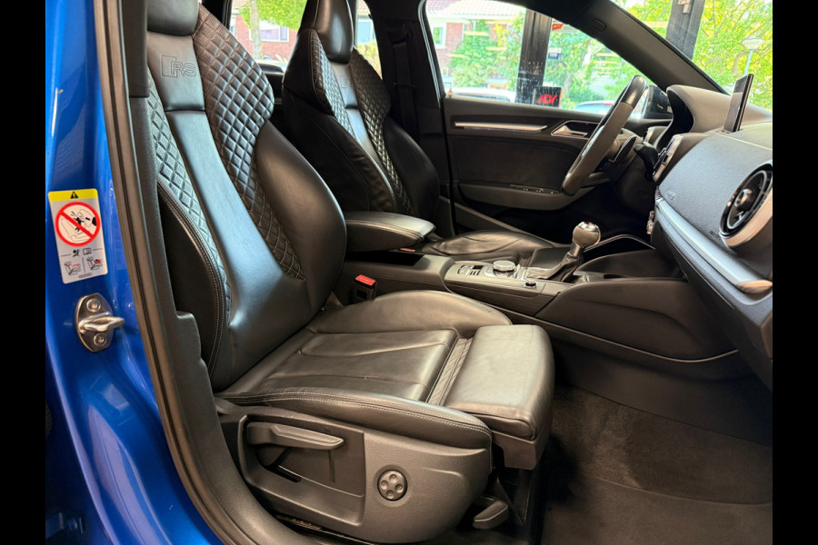 Audi RS3 A3 Sportback 2.5 TFSI RS 3 QUATTRO 400PK NAVI PANO LED CRUISE CLIMATE CONTROL