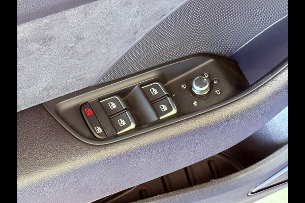 Audi RS3 A3 Sportback 2.5 TFSI RS 3 QUATTRO 400PK NAVI PANO LED CRUISE CLIMATE CONTROL