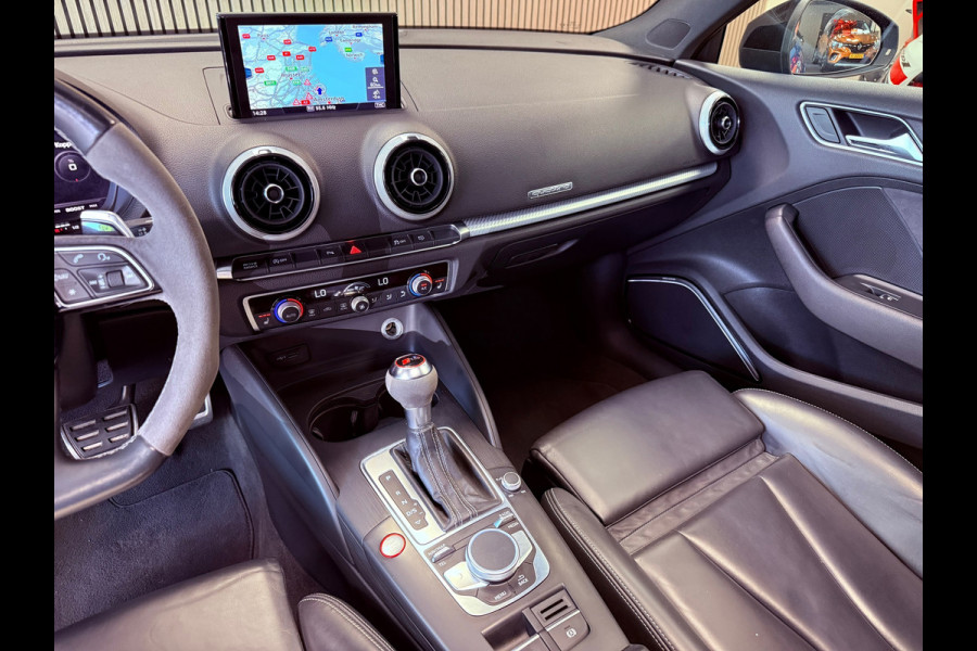 Audi RS3 A3 Sportback 2.5 TFSI RS 3 QUATTRO 400PK NAVI PANO LED CRUISE CLIMATE CONTROL