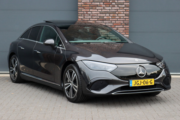Mercedes-Benz EQE 300 Luxury Line 89 kWh | 39.500,- ex | Distronic | Panoramadak | Verwarmd Stuurwiel | Memory | Leder | Warmtepomp | Camera | Rijassistentiepakket | Digital Light | Mercedes-Benz EQE 300 Luxury Line 89 kWh | 39.500,- ex | Distronic | Panoramadak | Verwarmd Stuurwiel | Memory | Leder | Warmtepomp | Camera | Rijassistentiepakket | Digital Light |