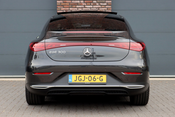 Mercedes-Benz EQE 300 Luxury Line 89 kWh | 39.500,- ex | Distronic | Panoramadak | Verwarmd Stuurwiel | Memory | Leder | Warmtepomp | Camera | Rijassistentiepakket | Digital Light | Mercedes-Benz EQE 300 Luxury Line 89 kWh | 39.500,- ex | Distronic | Panoramadak | Verwarmd Stuurwiel | Memory | Leder | Warmtepomp | Camera | Rijassistentiepakket | Digital Light |