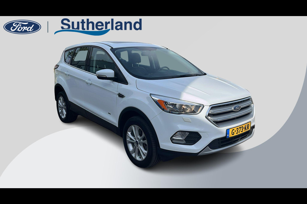 Ford Kuga 1.5 EcoBoost Titanium 182pk | Trekhaak | Winterpack | Panoramadak Ford Kuga 1.5 EcoBoost Titanium 182pk | Trekhaak | Winterpack | Panoramadak