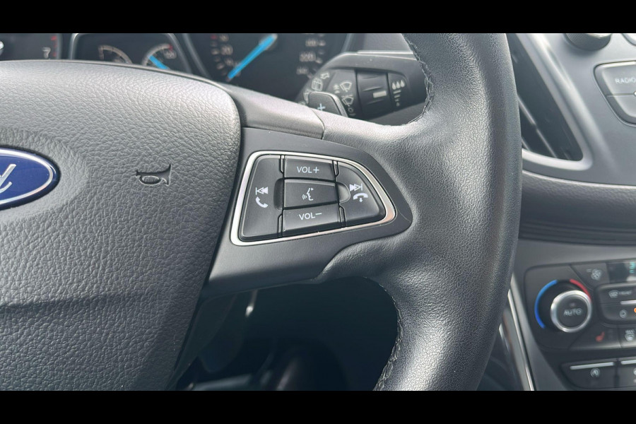 Ford Kuga 1.5 EcoBoost Titanium 182pk | Trekhaak | Winterpack | Panoramadak