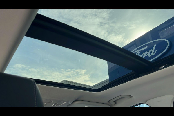 Ford Kuga 1.5 EcoBoost Titanium 182pk | Trekhaak | Winterpack | Panoramadak