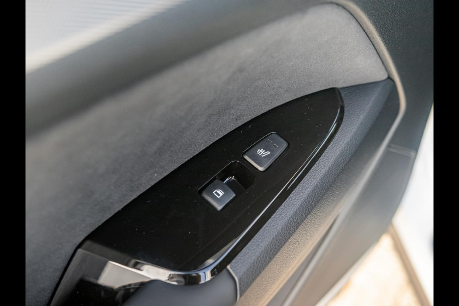 Kia Sportage 1.6 T-GDi Plug-in Hybrid AWD GT-Line | Uit voorraad leverbaar | Clima | Stoel-/stuurverwarming | Schuif-/kanteldak | Carplay | Navi | Adapt. Cruise | 19''