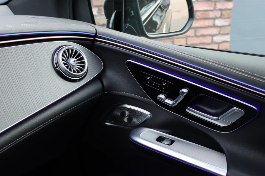 Mercedes-Benz EQE SUV 350 4Matic AMG Line 91 kWh | 59.000,- ex | Distronic+ | Memory | Panoramadak | Digital Light | Stoelventilatie | Burmester | Warmtepomp | Keyless Go | Augmented Reality |