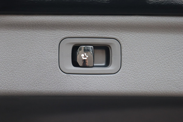 Mercedes-Benz EQE SUV 350 4Matic AMG Line 91 kWh | 59.000,- ex | Distronic+ | Memory | Panoramadak | Digital Light | Stoelventilatie | Burmester | Warmtepomp | Keyless Go | Augmented Reality |