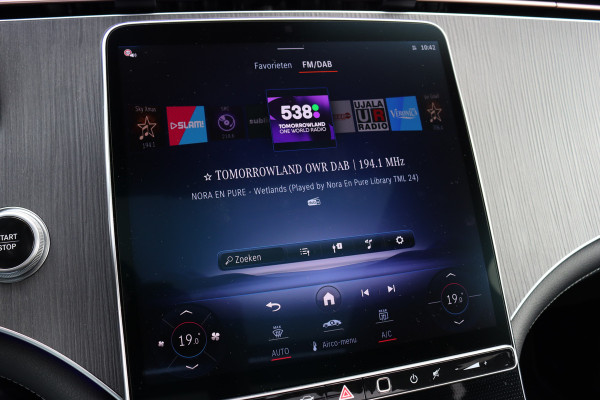 Mercedes-Benz EQE SUV 350 4Matic AMG Line 91 kWh | 59.000,- ex | Distronic+ | Memory | Panoramadak | Digital Light | Stoelventilatie | Burmester | Warmtepomp | Keyless Go | Augmented Reality |