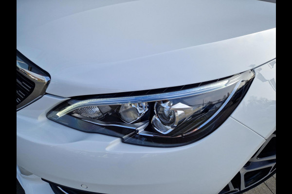 Peugeot 308 1.2 Allure 130pk aut. Panodak Peugeot 308 1.2 Allure 130pk aut. Panodak