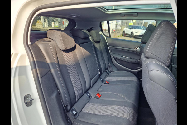 Peugeot 308 1.2 Allure 130pk aut. Panodak Peugeot 308 1.2 Allure 130pk aut. Panodak