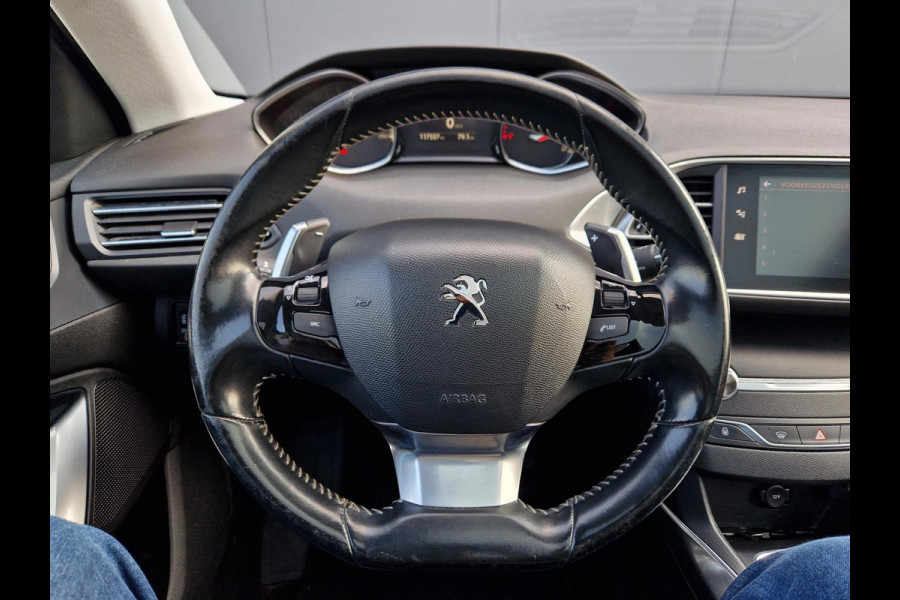 Peugeot 308 1.2 Allure 130pk aut. Panodak Peugeot 308 1.2 Allure 130pk aut. Panodak