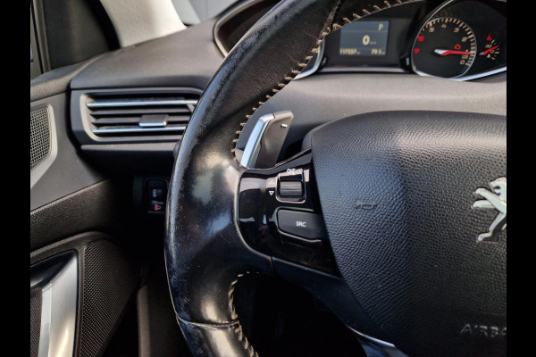 Peugeot 308 1.2 Allure 130pk aut. Panodak Peugeot 308 1.2 Allure 130pk aut. Panodak