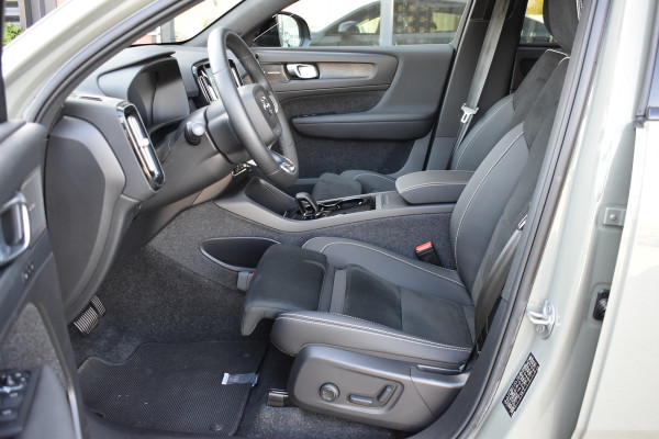 Volvo C40 Recharge Twin 408PK Ultimate 78 kWh | Nieuw | Black Sheep pakket | 20" LMV | 360 Camera | ACC | Stuurverwarming | Panodak |