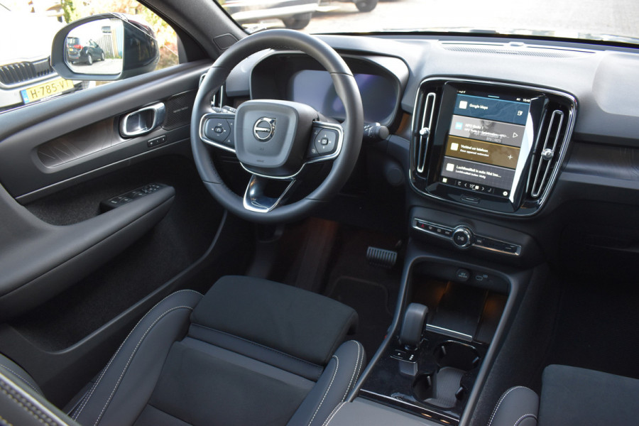 Volvo C40 Recharge Twin 408PK Ultimate 78 kWh | Nieuw | Black Sheep pakket | 20" LMV | 360 Camera | ACC | Stuurverwarming | Panodak |