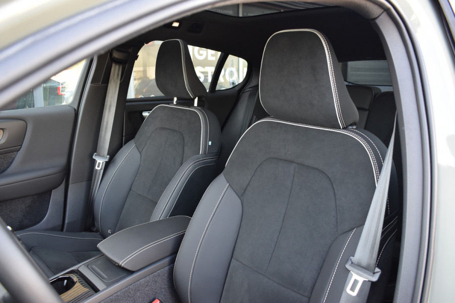 Volvo C40 Recharge Twin 408PK Ultimate 78 kWh | Nieuw | Black Sheep pakket | 20" LMV | 360 Camera | ACC | Stuurverwarming | Panodak |