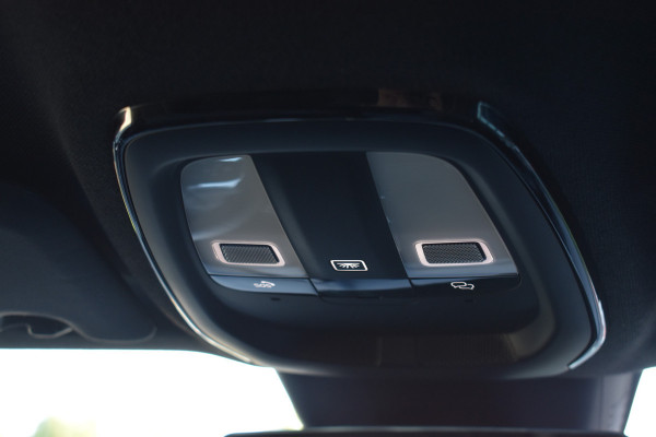 Volvo C40 Recharge Twin 408PK Ultimate 78 kWh | Nieuw | Black Sheep pakket | 20" LMV | 360 Camera | ACC | Stuurverwarming | Panodak |