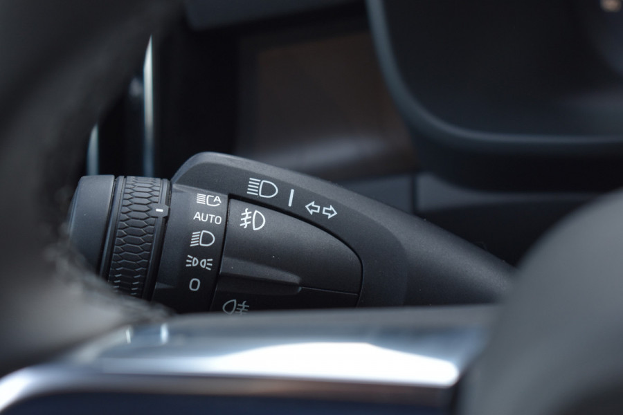 Volvo C40 Recharge Twin 408PK Ultimate 78 kWh | Nieuw | Black Sheep pakket | 20" LMV | 360 Camera | ACC | Stuurverwarming | Panodak |