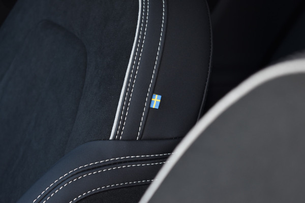 Volvo C40 Recharge Twin 408PK Ultimate 78 kWh | Nieuw | Black Sheep pakket | 20" LMV | 360 Camera | ACC | Stuurverwarming | Panodak |