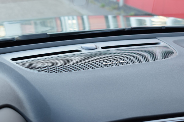 Volvo C40 Recharge Twin 408PK Ultimate 78 kWh | Nieuw | Black Sheep pakket | 20" LMV | 360 Camera | ACC | Stuurverwarming | Panodak |