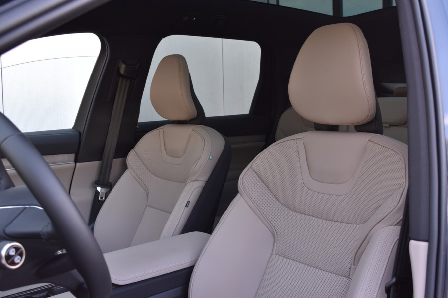 Volvo EX90 Twin Motor 408PK Ultra 7P 111kWh | Uit voorraad leverbaar | Luchtvering | 7 zitplaatsen | Pilot assist-pakket |
