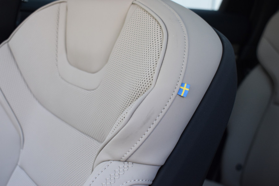 Volvo EX90 Twin Motor 408PK Ultra 7P 111kWh | Uit voorraad leverbaar | Luchtvering | 7 zitplaatsen | Pilot assist-pakket |