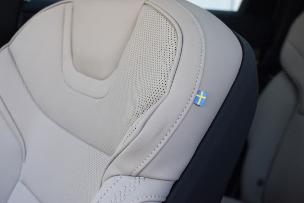 Volvo EX90 Twin Motor 408PK Ultra 7P 111kWh | Uit voorraad leverbaar | Luchtvering | 7 zitplaatsen | Pilot assist-pakket |