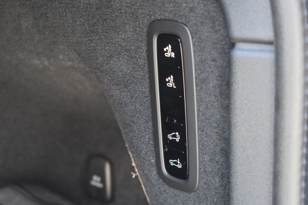 Volvo EX90 Twin Motor 408PK Ultra 7P 111kWh | Uit voorraad leverbaar | Luchtvering | 7 zitplaatsen | Pilot assist-pakket |