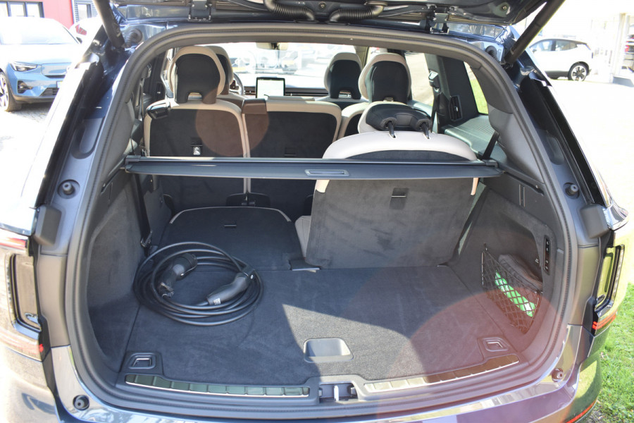 Volvo EX90 Twin Motor 408PK Ultra 7P 111kWh | Uit voorraad leverbaar | Luchtvering | 7 zitplaatsen | Pilot assist-pakket |