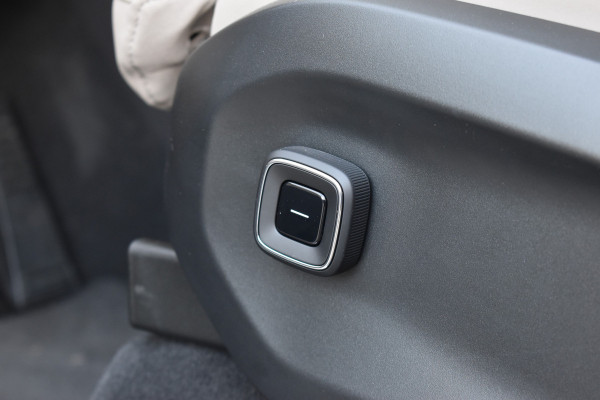 Volvo EX90 Twin Motor 408PK Ultra 7P 111kWh | Uit voorraad leverbaar | Luchtvering | 7 zitplaatsen | Pilot assist-pakket |