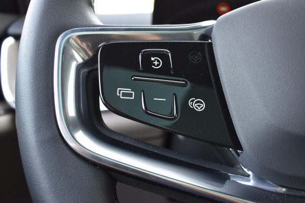 Volvo EX90 Twin Motor 408PK Ultra 7P 111kWh | Uit voorraad leverbaar | Luchtvering | 7 zitplaatsen | Pilot assist-pakket |