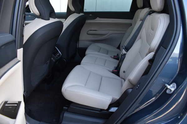 Volvo EX90 Twin Motor 408PK Ultra 7P 111kWh | Uit voorraad leverbaar | Luchtvering | 7 zitplaatsen | Pilot assist-pakket |